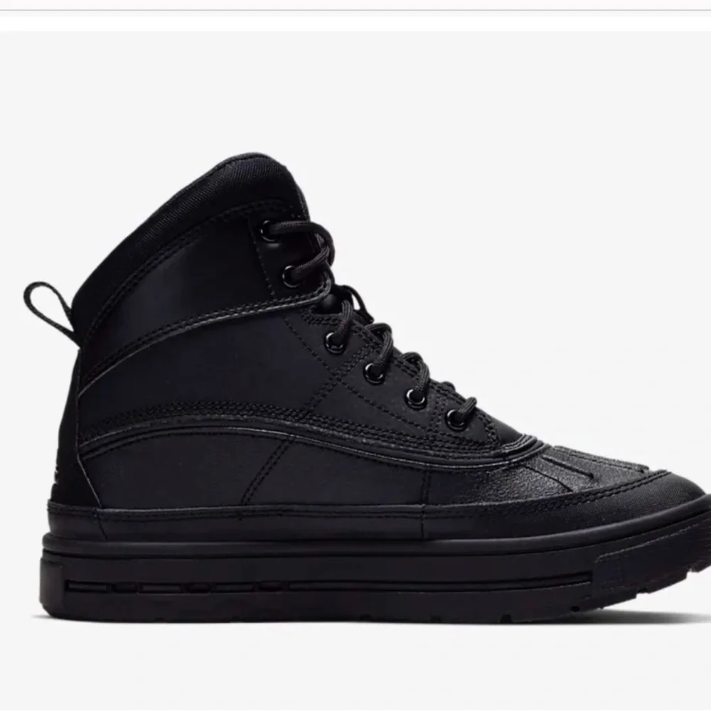 Nike ACG Big Kids Woodside 2 High Boots Black 5Y NEW